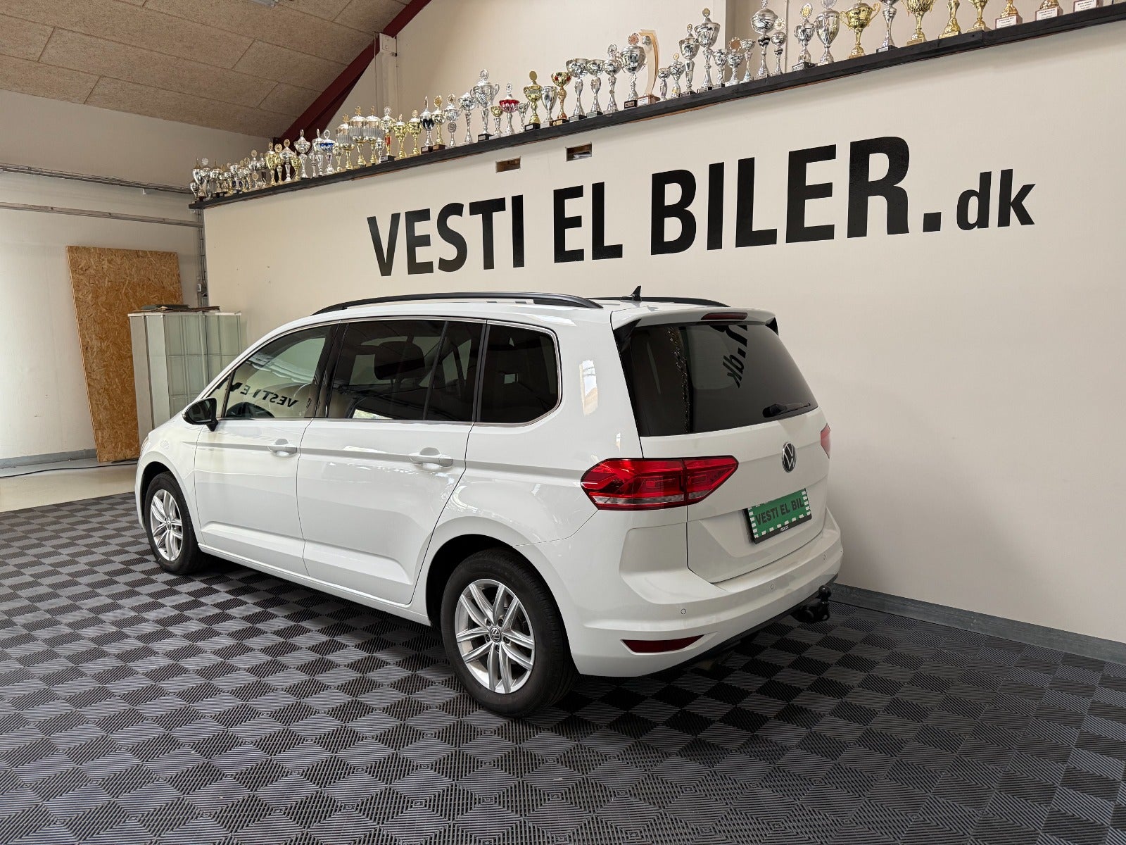 VW Touran TDi 150 Comfortline DSG Van