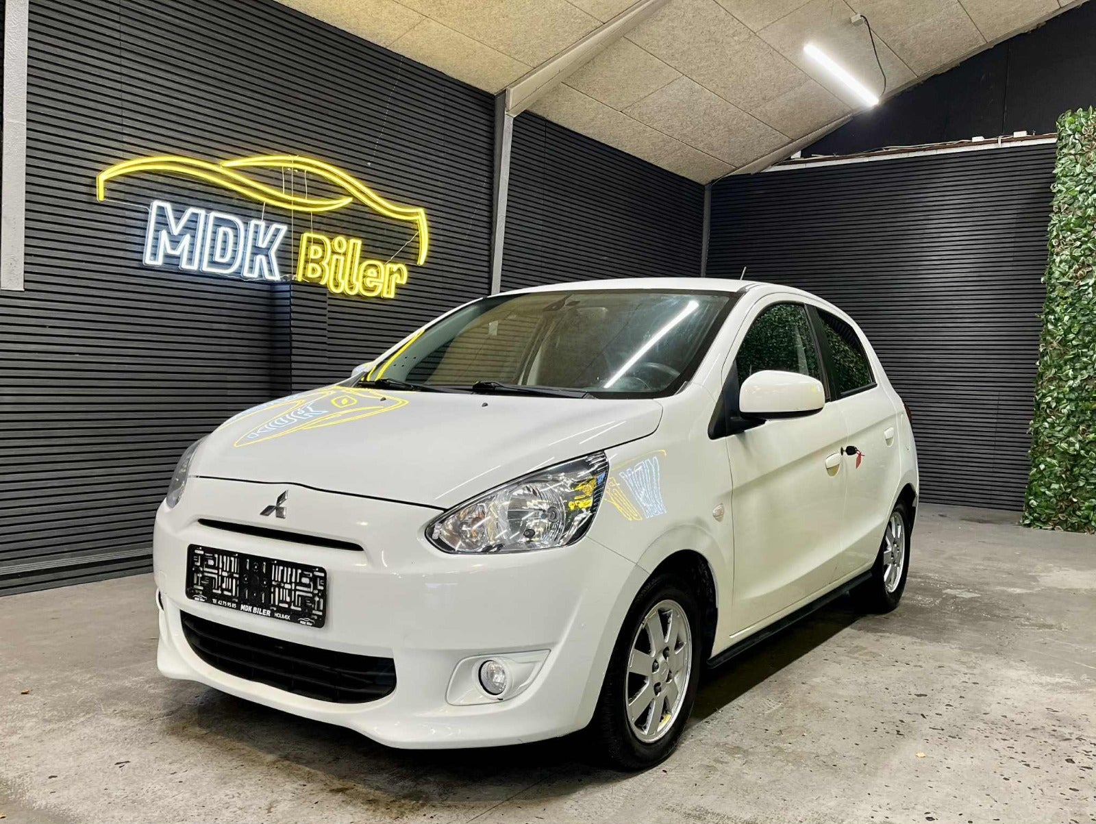 Billede af Mitsubishi Space Star 1,2 Black & White