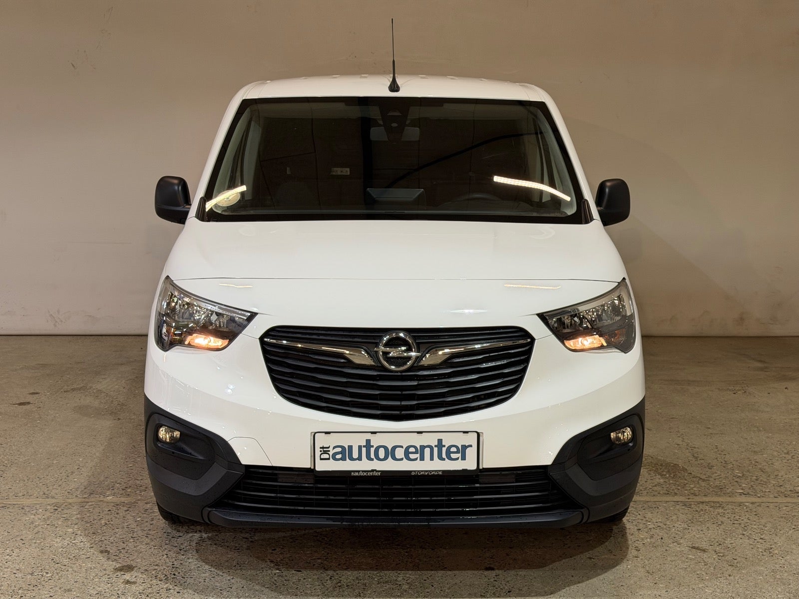 Opel Combo D 102 Enjoy+ L1V1