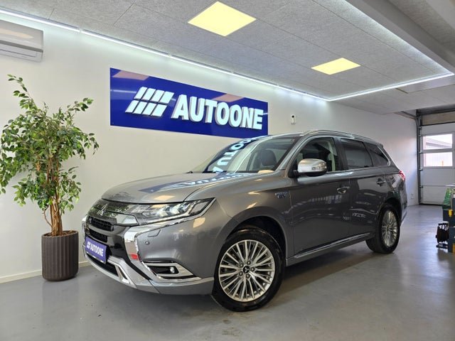 Mitsubishi Outlander 2,4 PHEV Intro Edition CVT 4WD