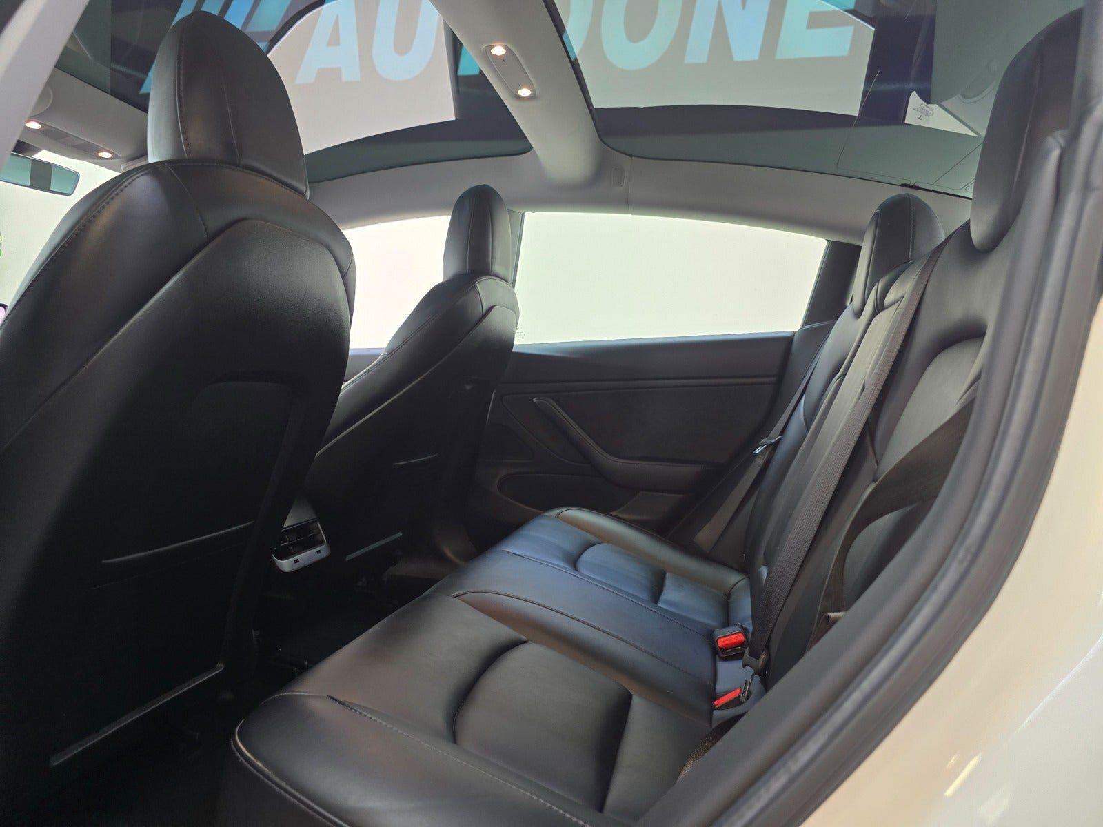 Billede af Tesla Model 3 Standard Range+ RWD