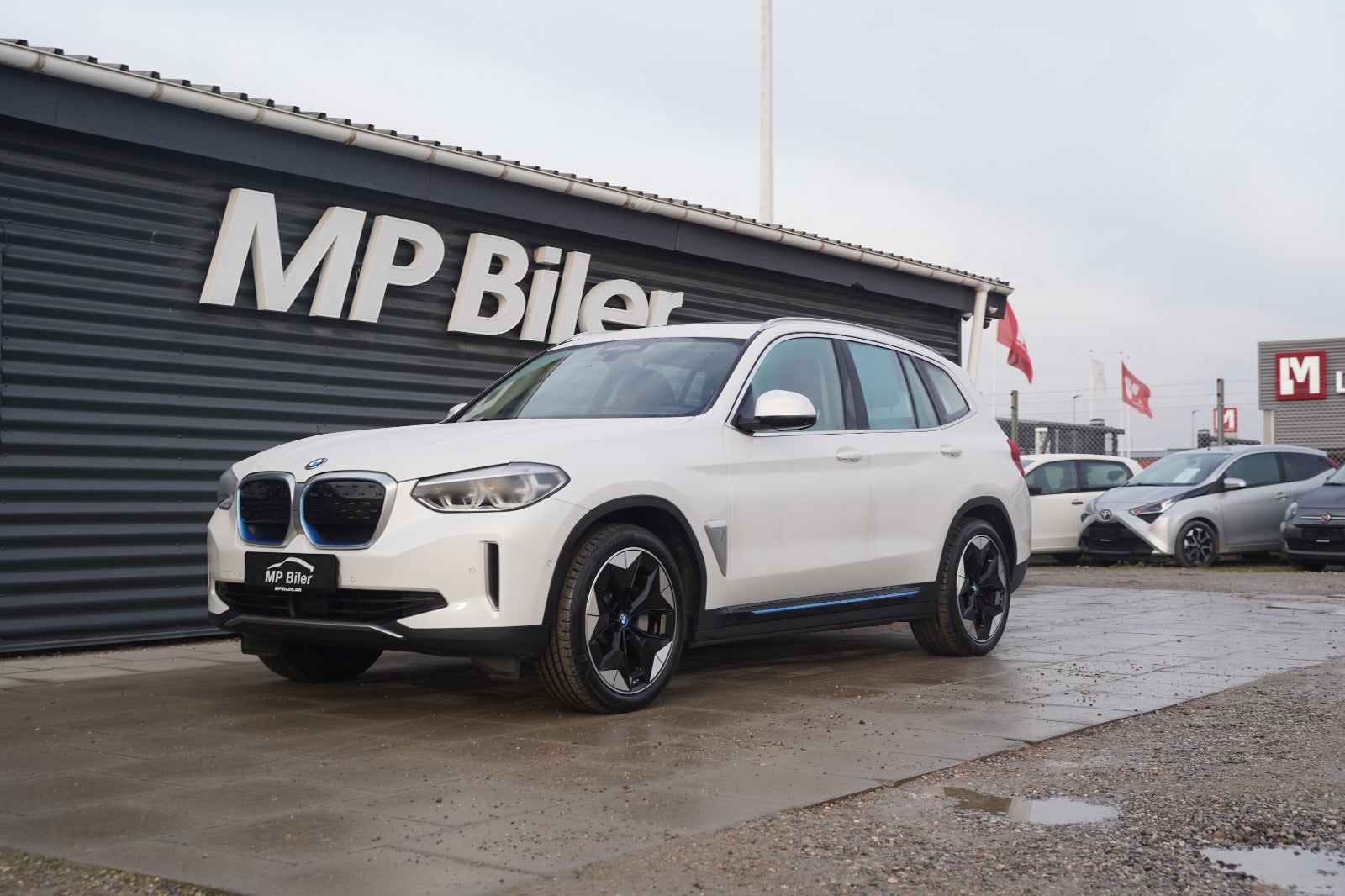 Billede af BMW iX3  Charged Impressive