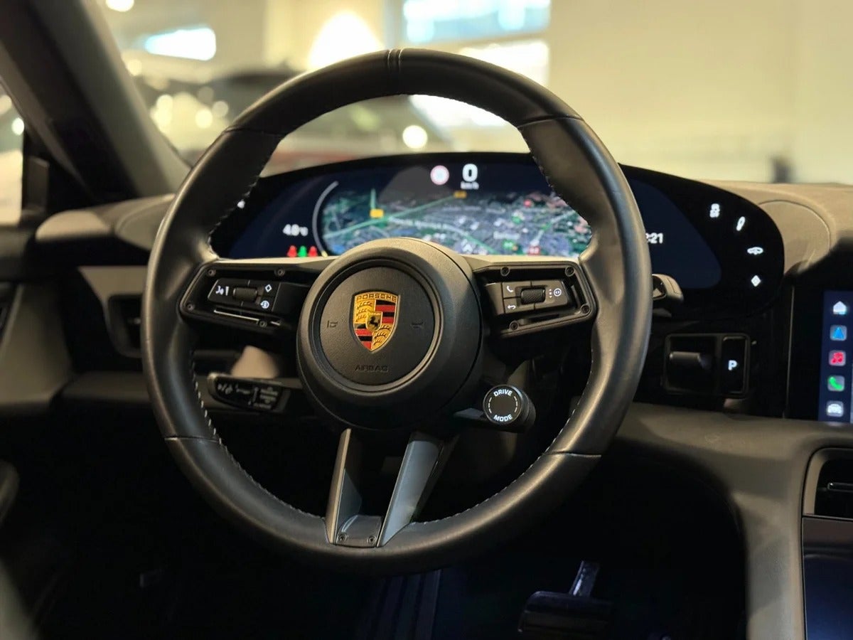 Porsche – Taycan 4S