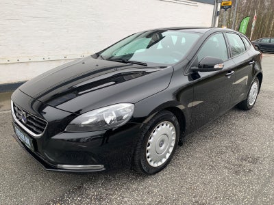 Volvo V40 1,6 T3 150 Kinetic 5d