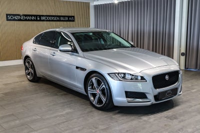 Jaguar XF 2,0 D180 Pure aut. 4d