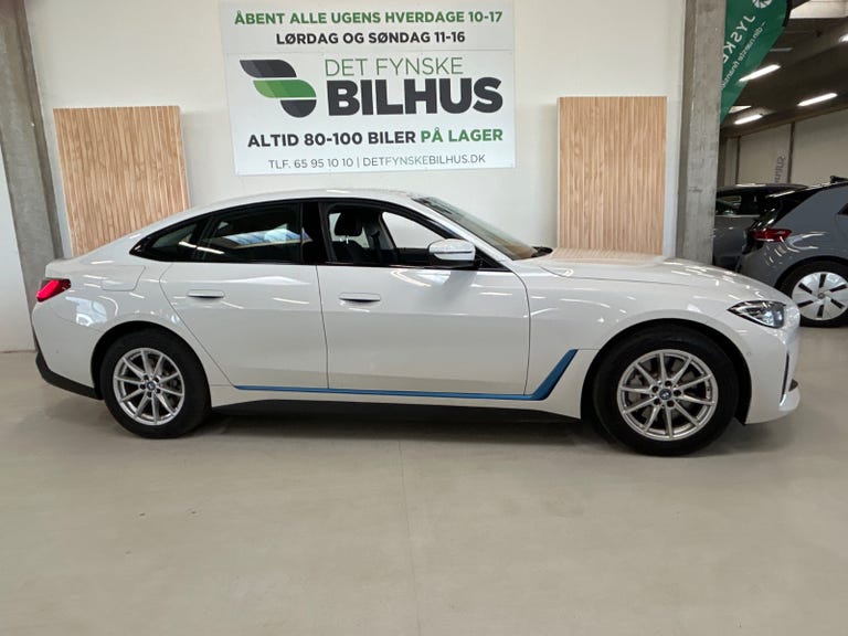 BMW i4 eDrive35