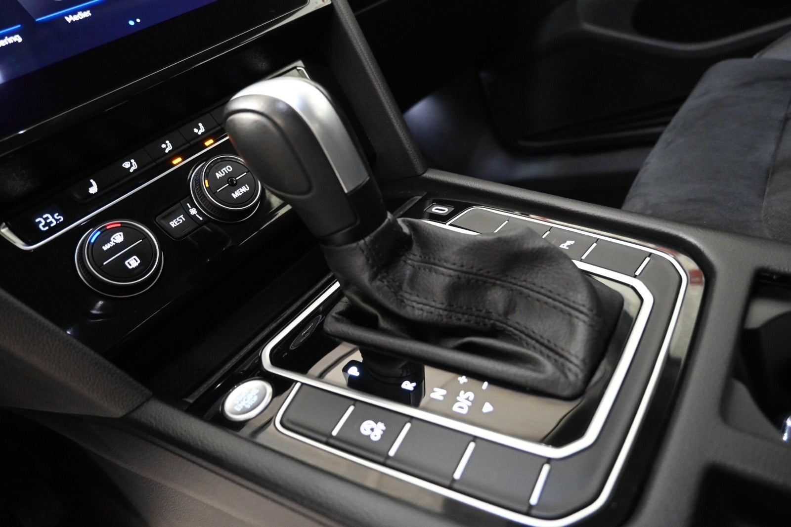 VW Passat TSi 150 Elegance+ Pro Variant DSG