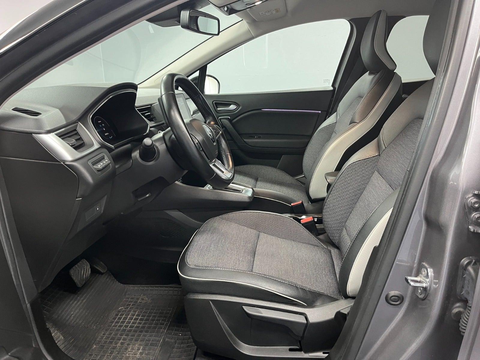 Billede af Renault Captur 1,6 E-Tech Intens