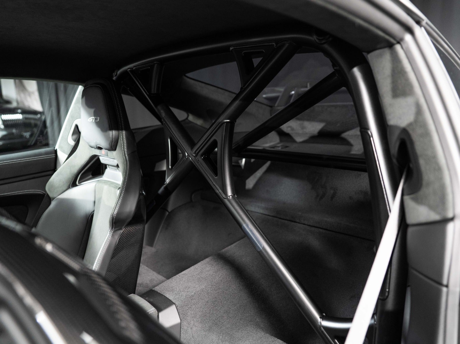 Gallery image 16 of 18