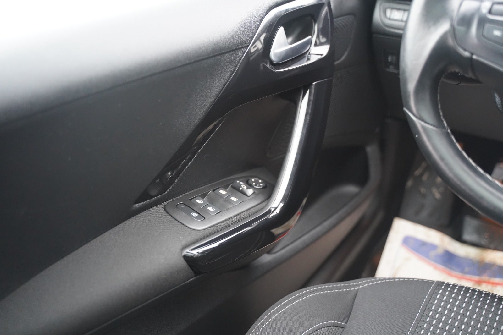 Billede af Peugeot 208 1,5 BlueHDi 100 Prestige Sky