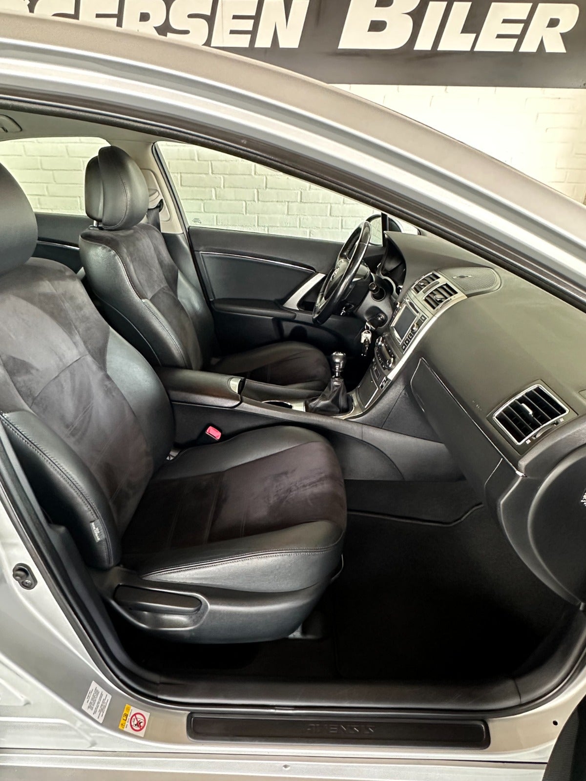 Billede af Toyota Avensis 1,8 VVT-i T2 Premium