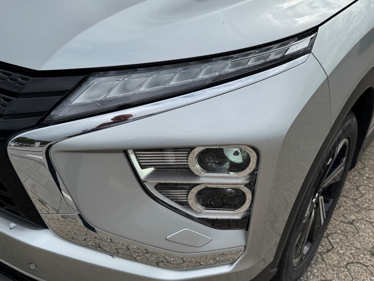 Mitsubishi Eclipse Cross PHEV Inform CVT 4WD