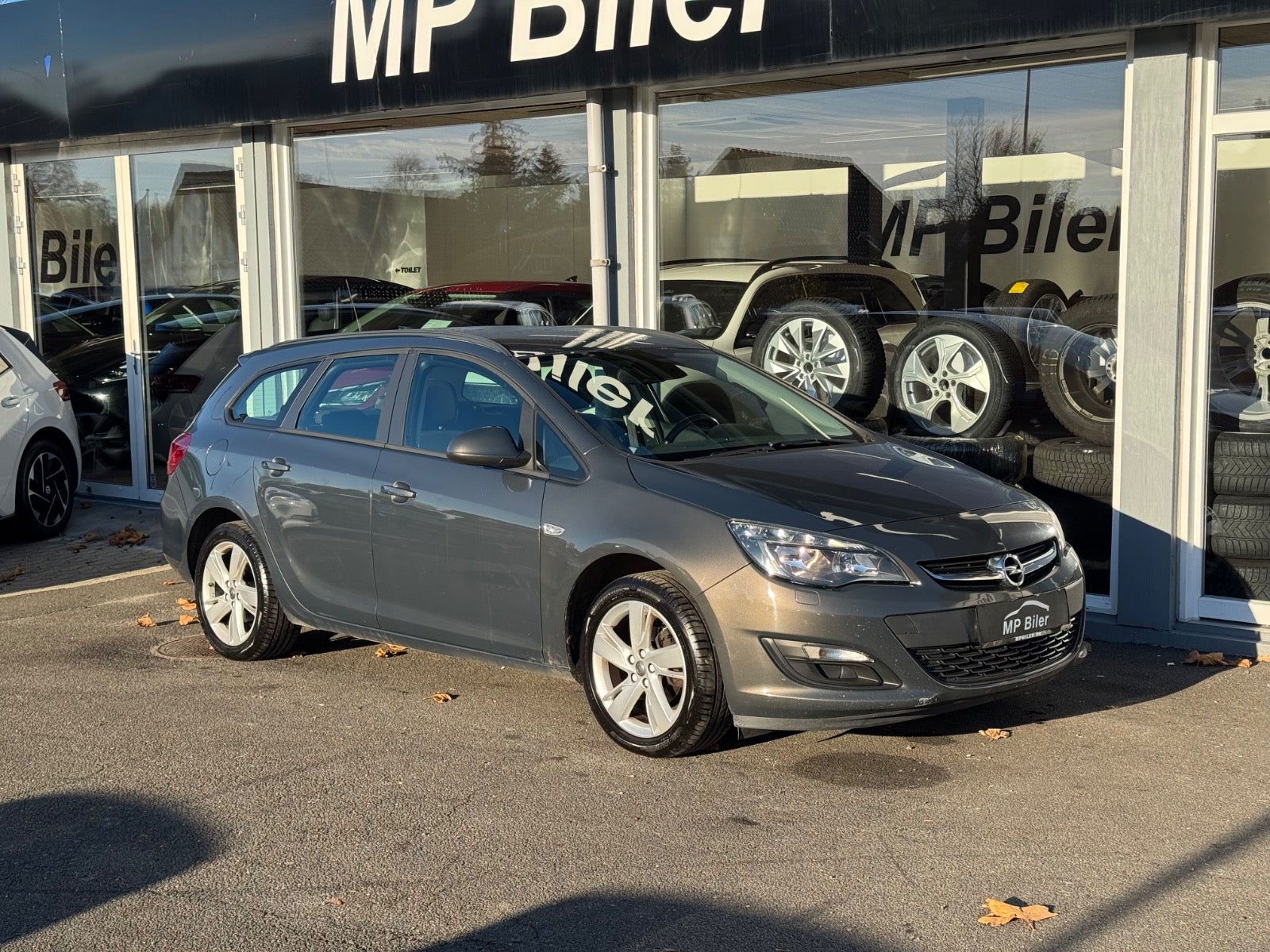 Billede af Opel Astra 1,4 T 140 Enjoy Sports Tourer