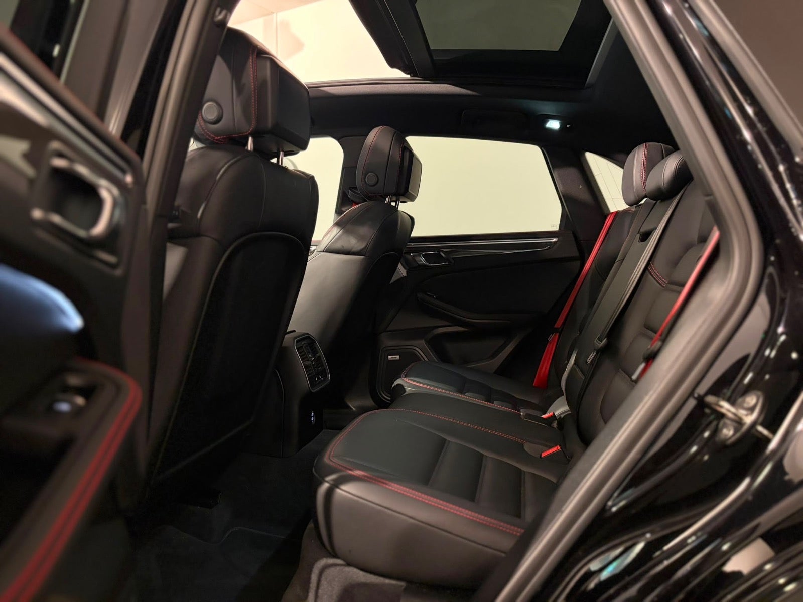 Porsche – Macan GTS