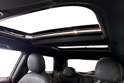 MINI Cooper SE Younique Trim