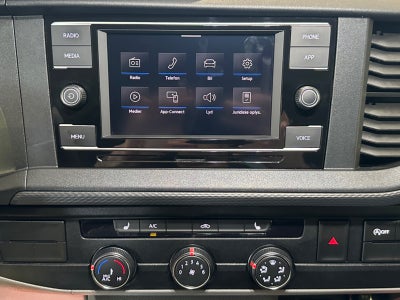 VW Transporter TDi 110 Kassevogn lang