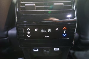 Peugeot e-5008