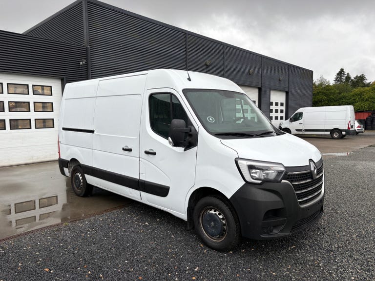 Renault Master IV T33 dCi 135 L2H2 Kassevogn