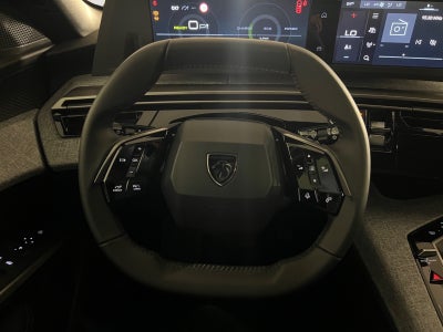 Peugeot e-5008 Allure Van