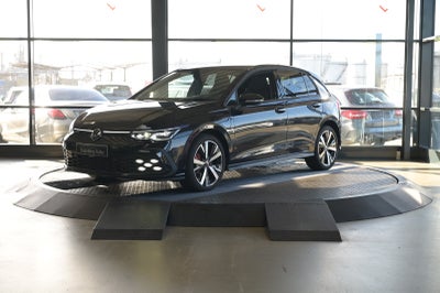 VW Golf VIII 1,4 GTE DSG 5d