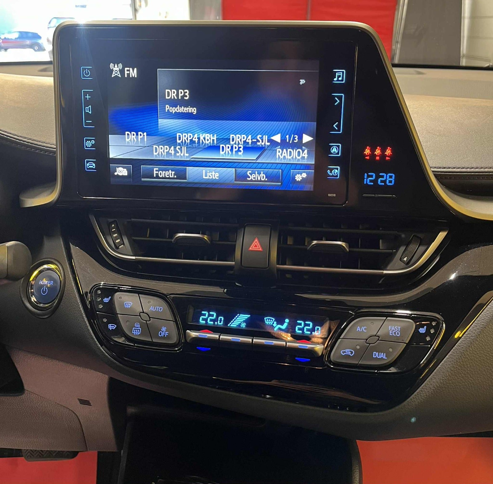 Billede af Toyota C-HR 1,8 Hybrid C-ENTER CVT