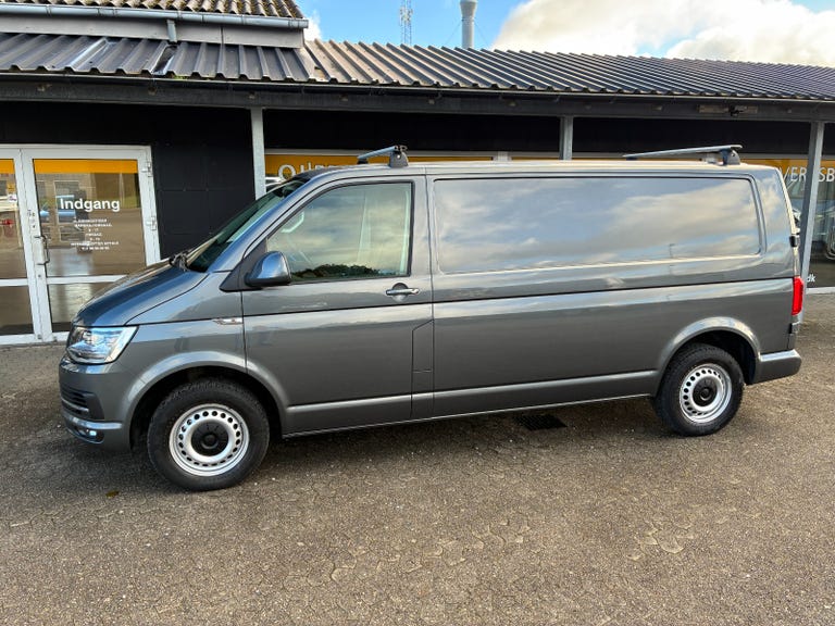 VW Transporter TDi 150 Kassevogn DSG lang
