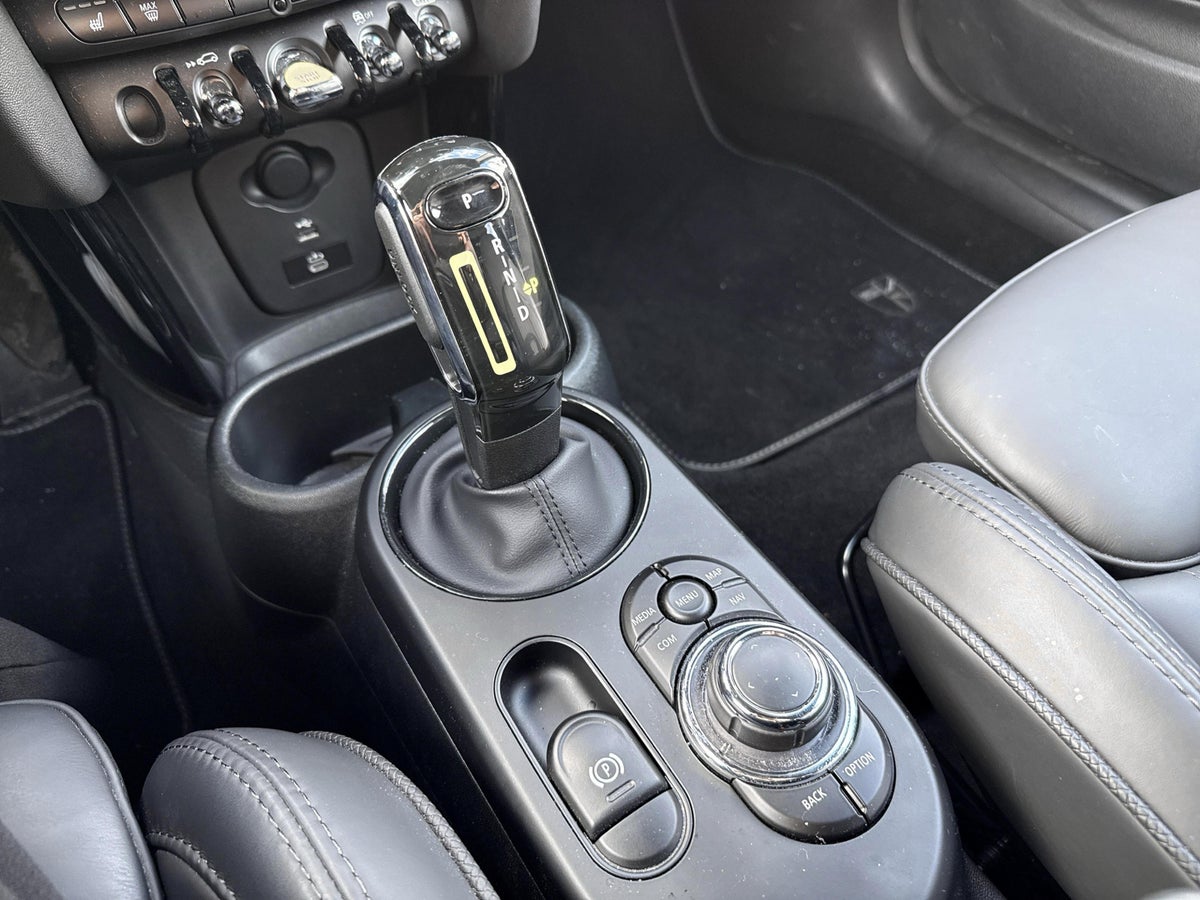 MINI Cooper SE Classic Trim billede 15