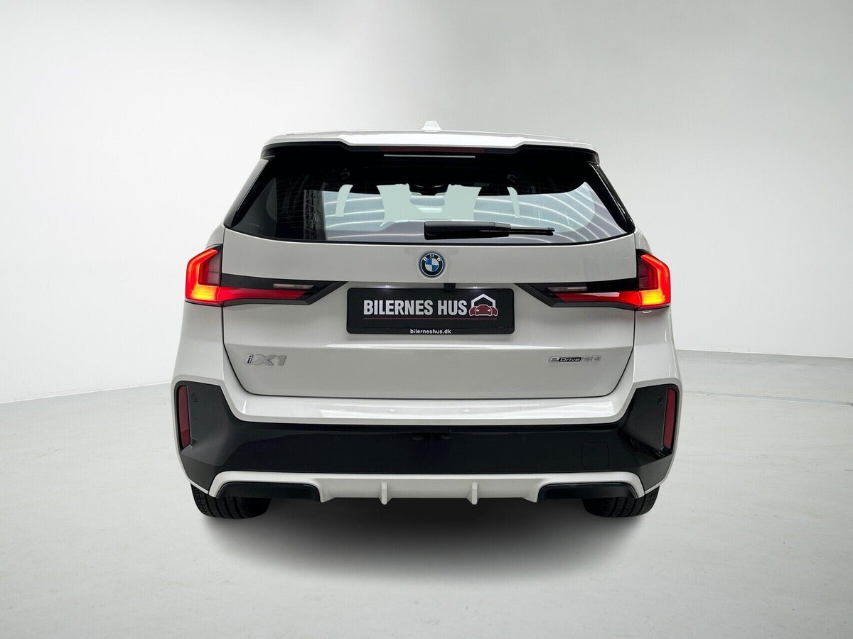 BMW iX1 eDrive20 M-Sport billede 7