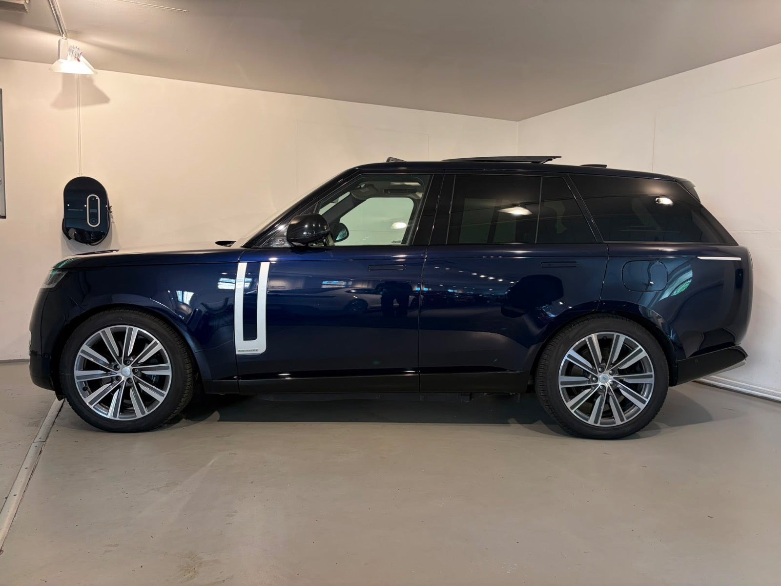 Land Rover – Range Rover