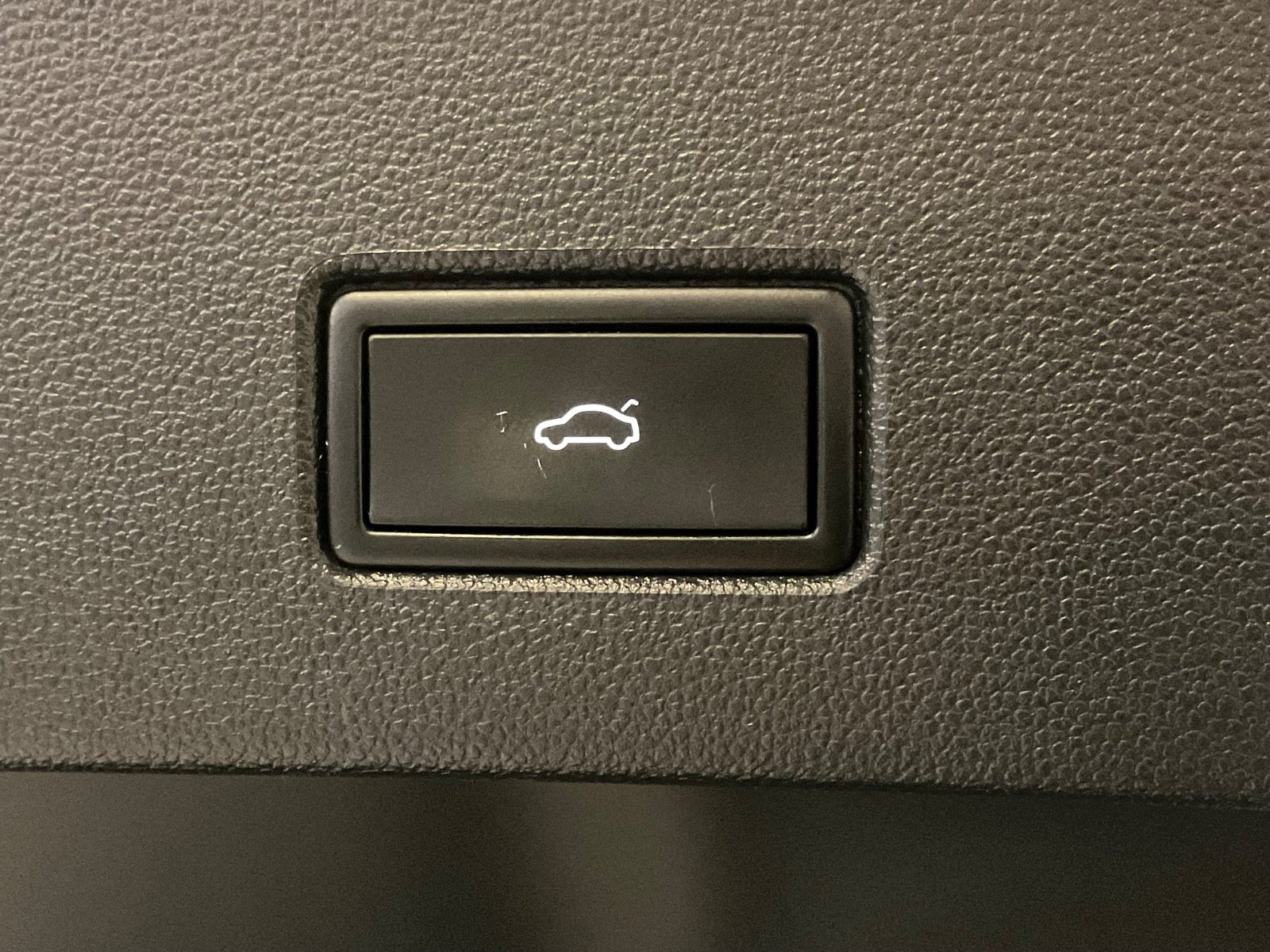 VW T-Roc 1,0 TSi 110 Style 5d - 7