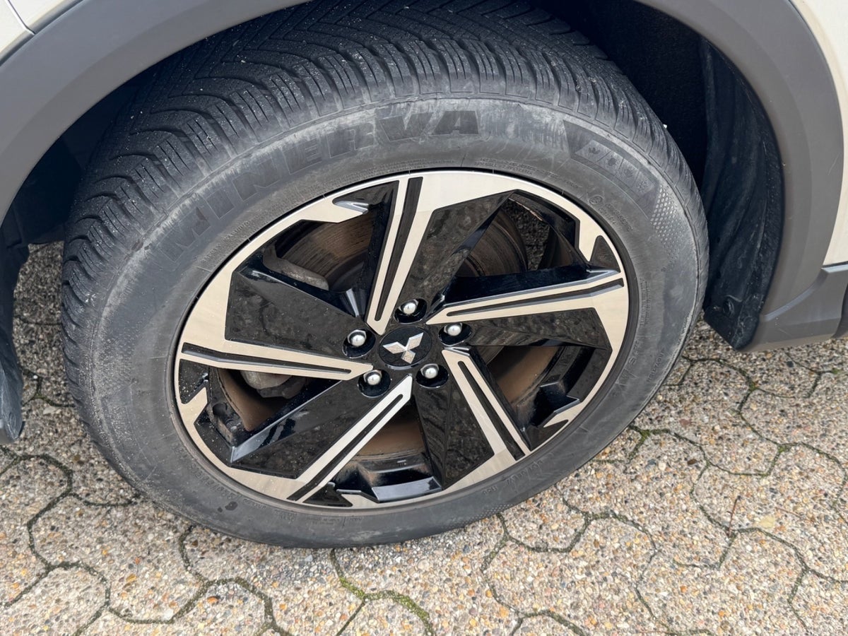 Mitsubishi Eclipse Cross PHEV Inform CVT 4WD