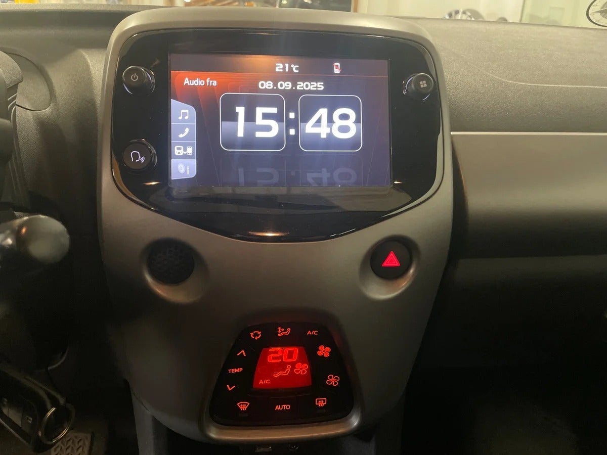 Toyota Aygo VVT-i x-play x-shift