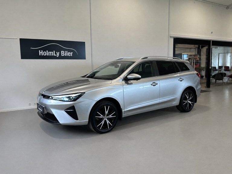 MG MG5 Luxury