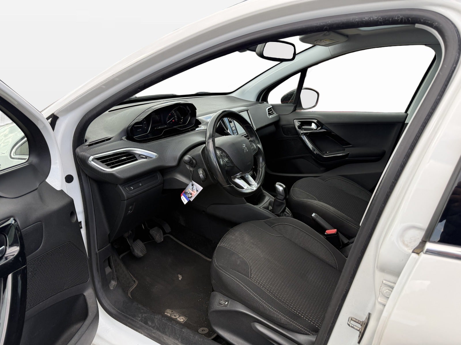 Billede af Peugeot 208 1,2 PureTech 82 Allure Sky