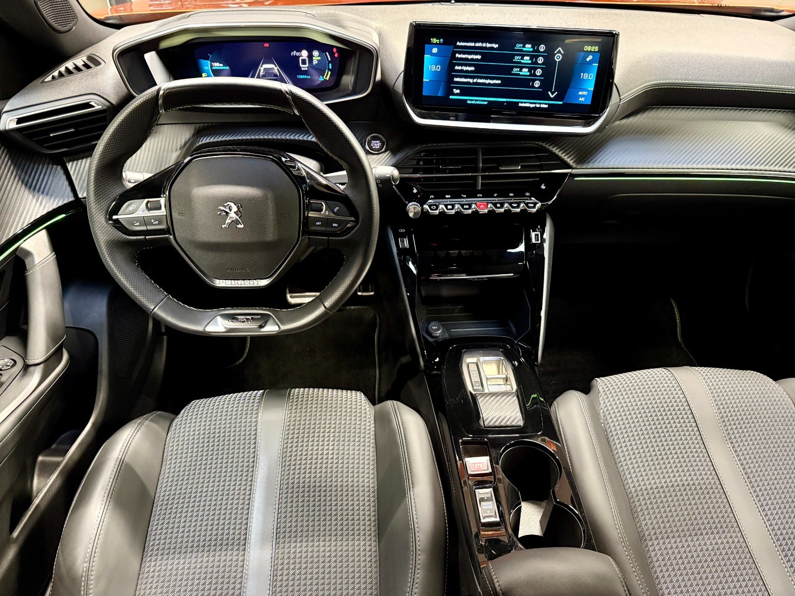 Billede af Peugeot e-2008 50 GT