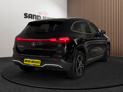 Mercedes EQA250+ AMG Premium Van