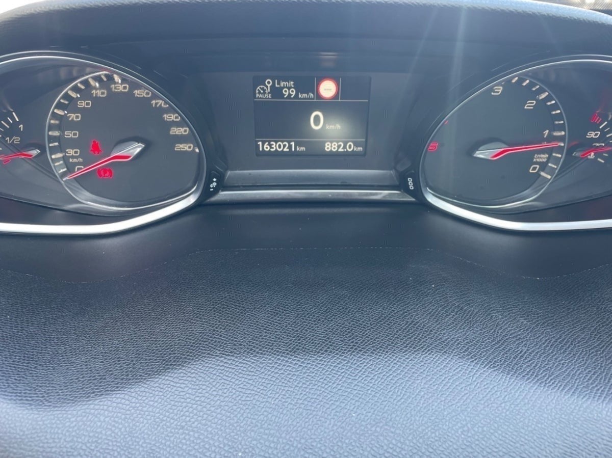 Billede af Peugeot 308 1,6 BlueHDi 120 Allure Sky SW
