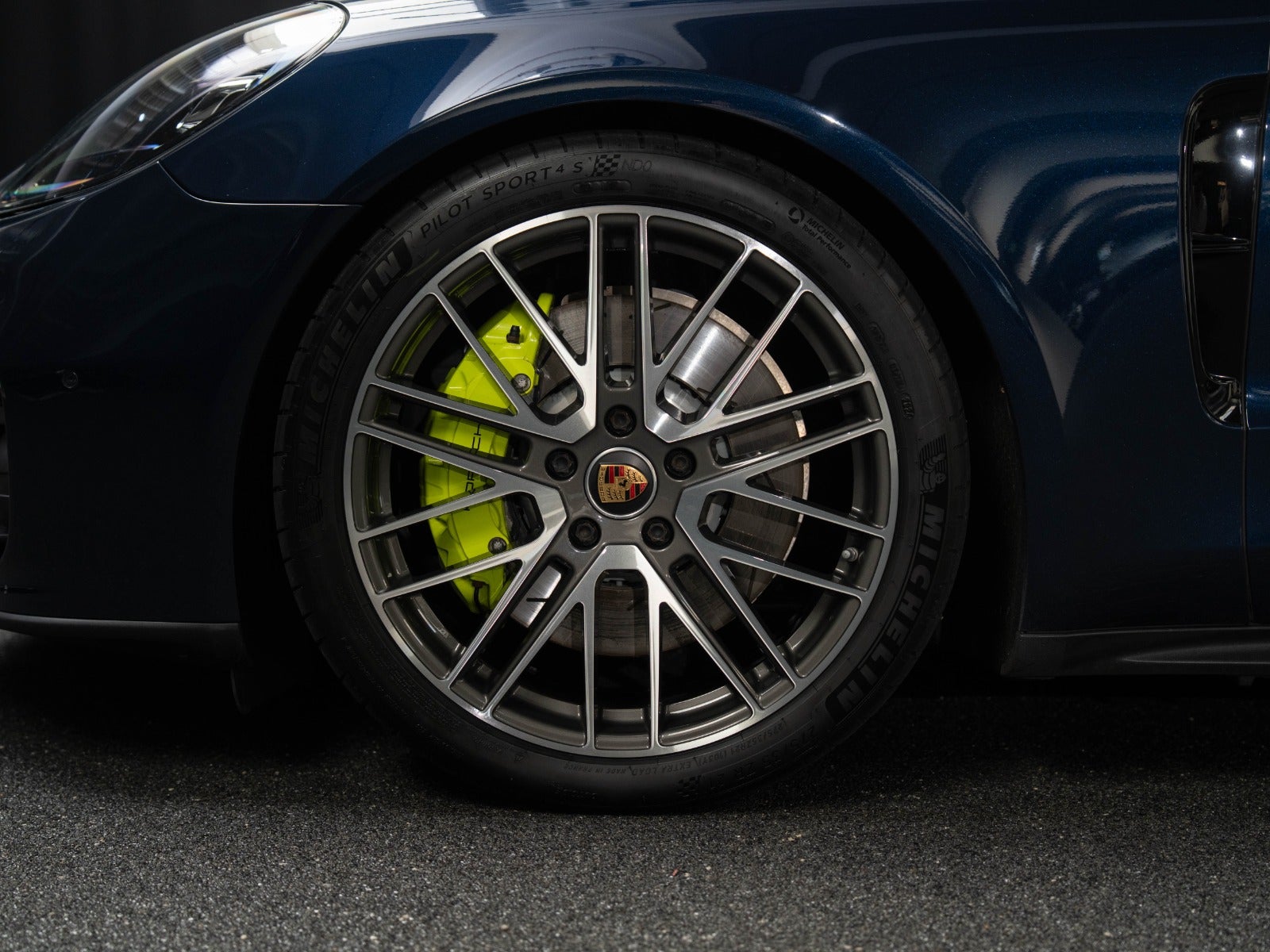 Gallery image 5 of 18