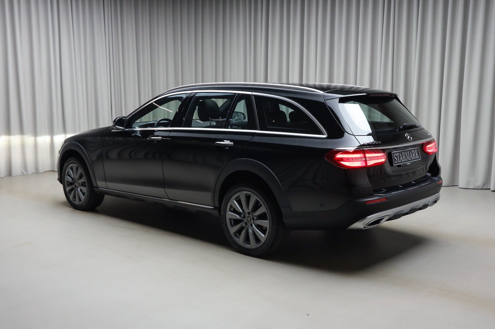 Mercedes-Benz E 400 d (2/8)