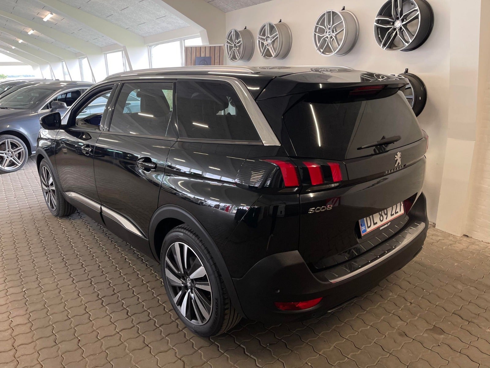 Peugeot 5008 2019