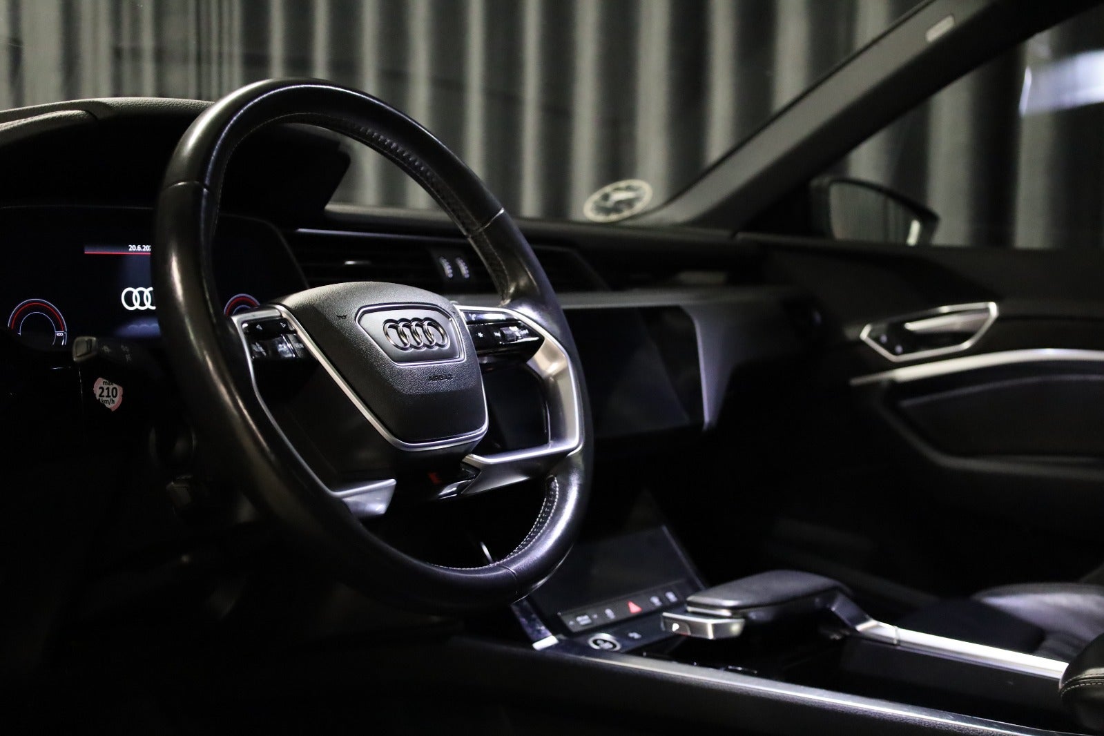 Audi e-tron Advanced Prestige quattro