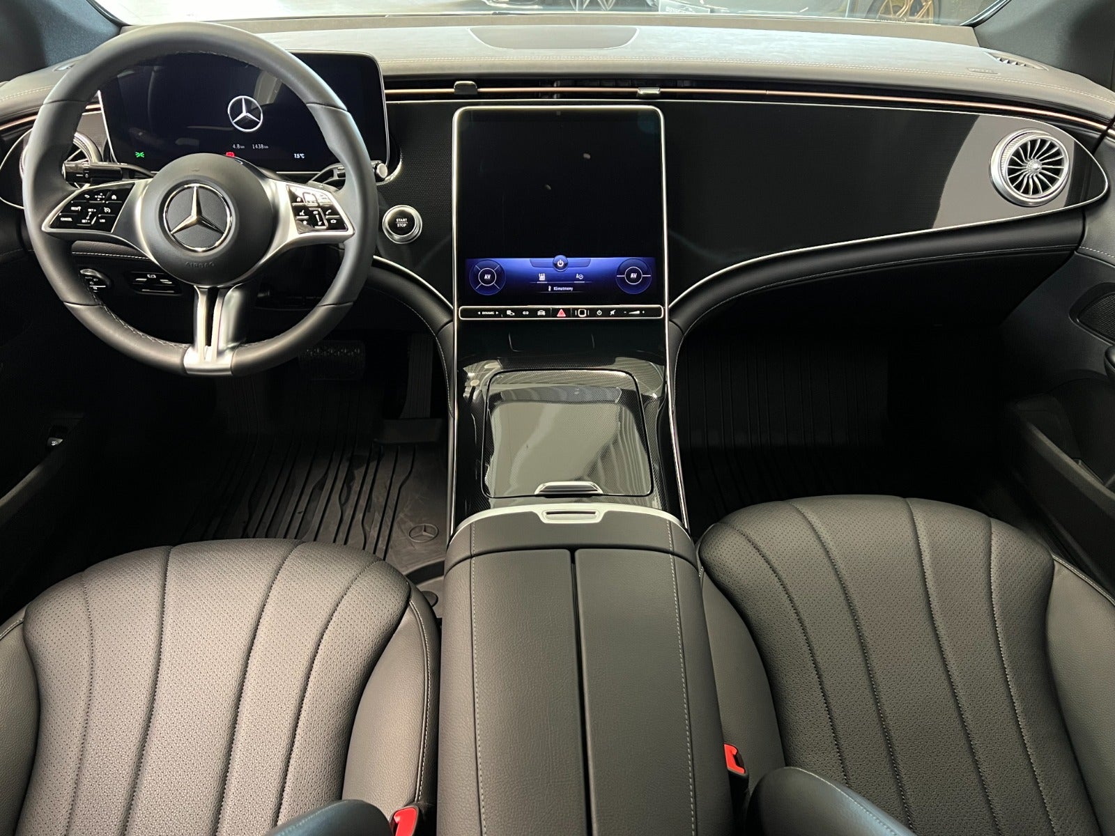 Mercedes EQE300 2023