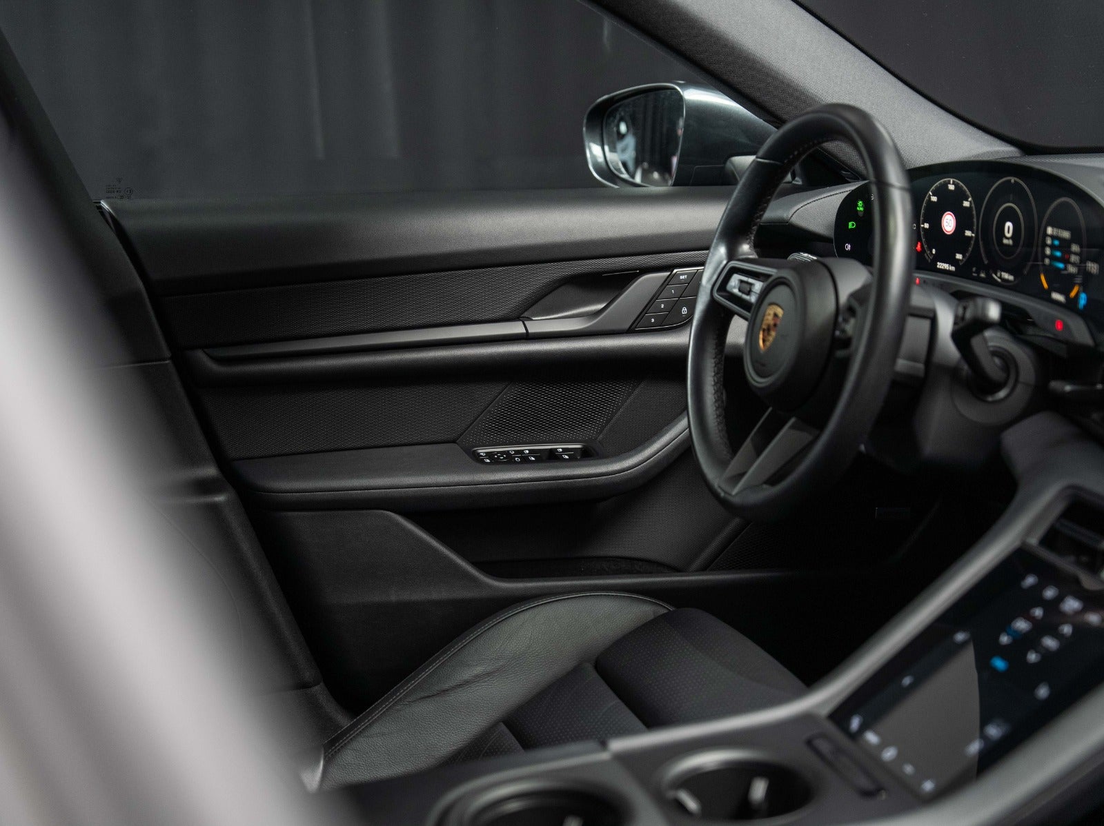 Gallery image 17 of 17