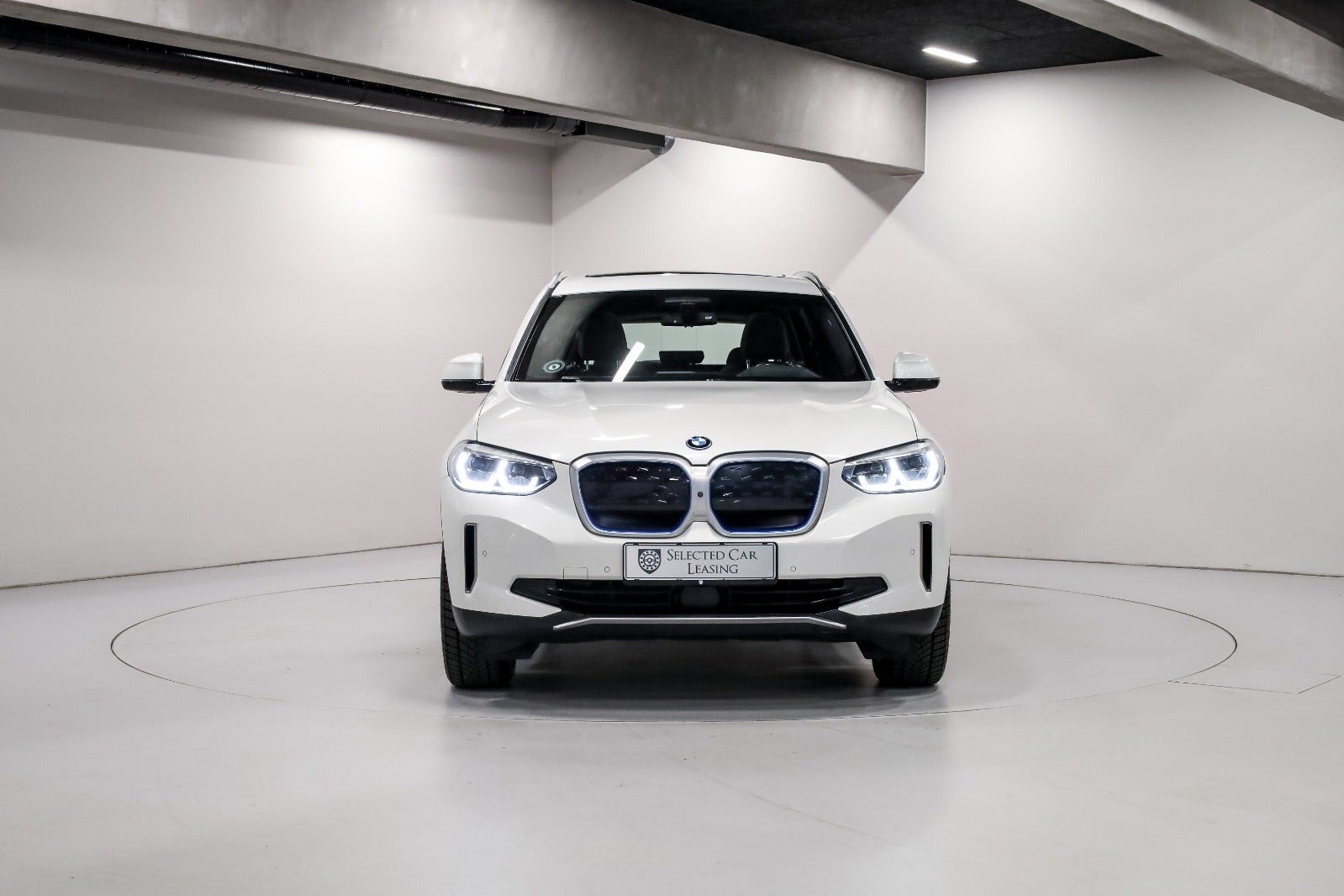 BMW iX3 Charged Plus
