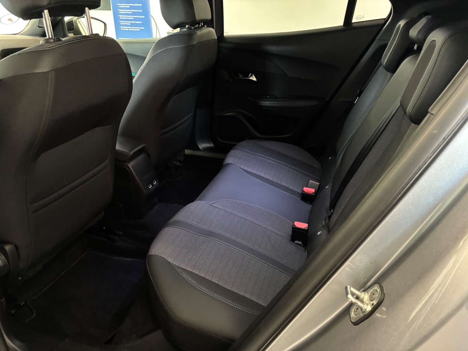 Billede af Peugeot e-2008 50 Allure