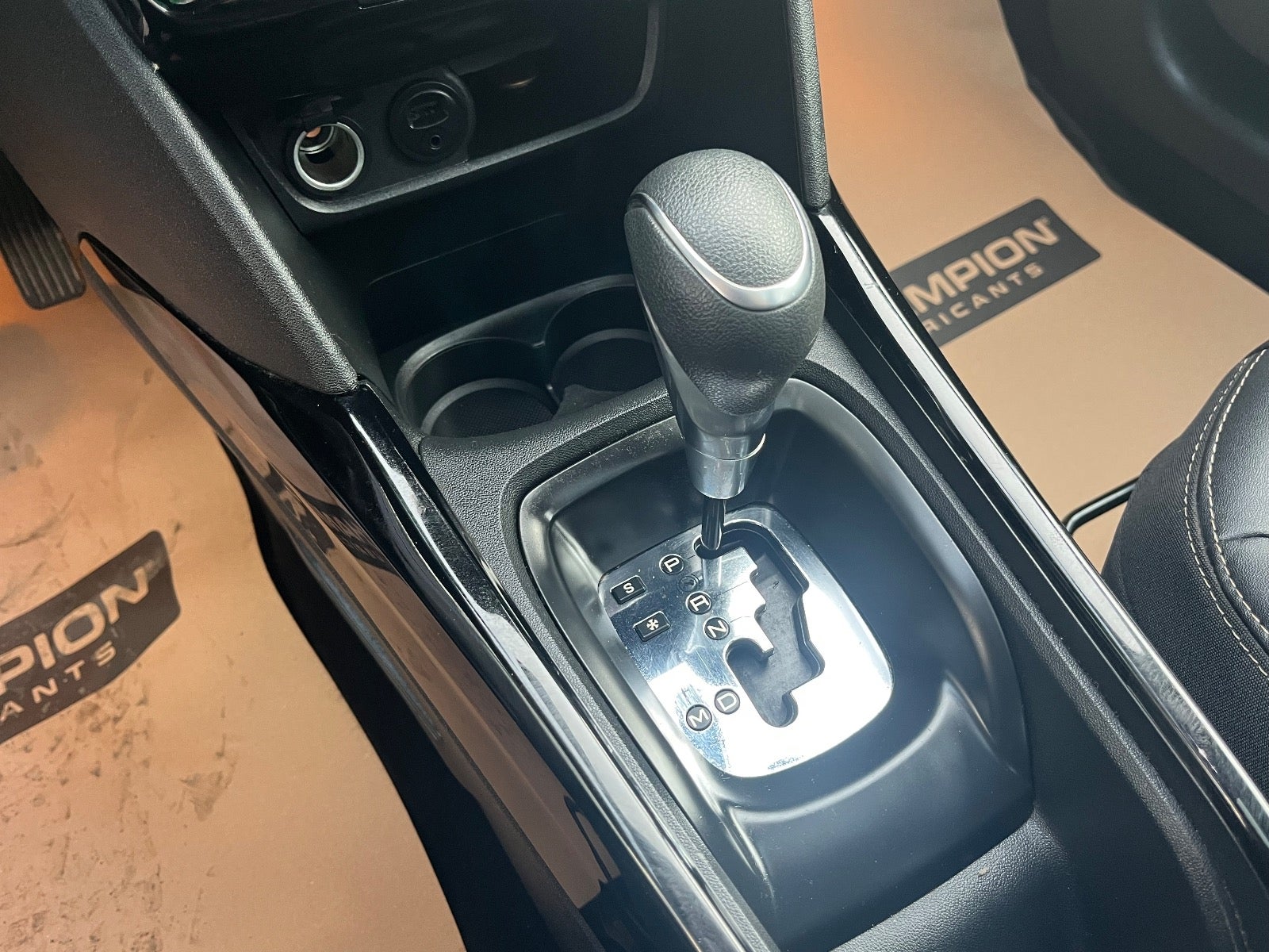 Billede af Peugeot 2008 1,2 e-THP 110 Allure Sky EAT6