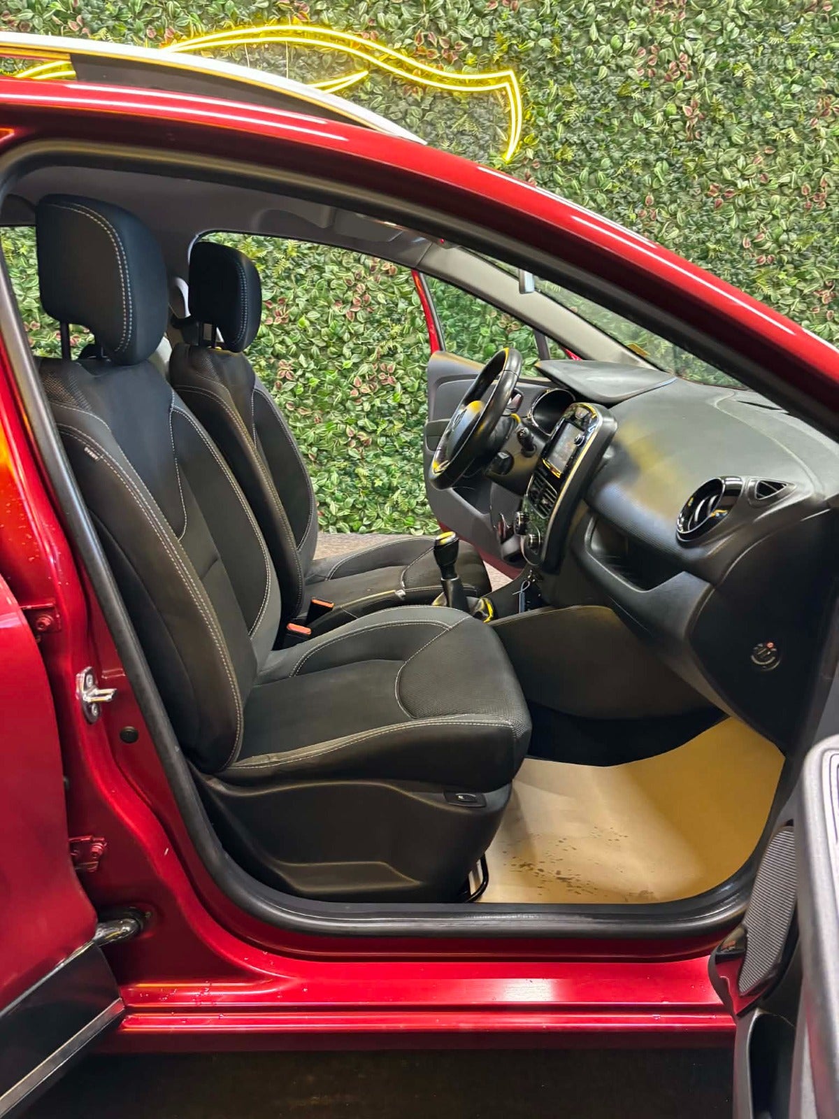 Billede af Renault Clio IV 0,9 TCe 90 Limited Sport Tourer