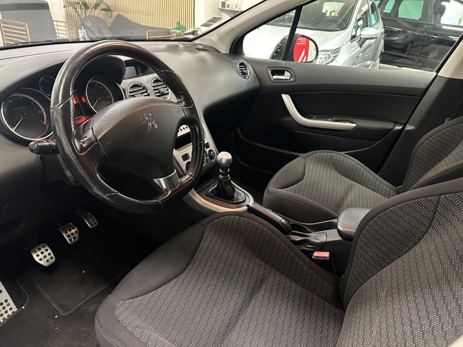 Peugeot 308 2011