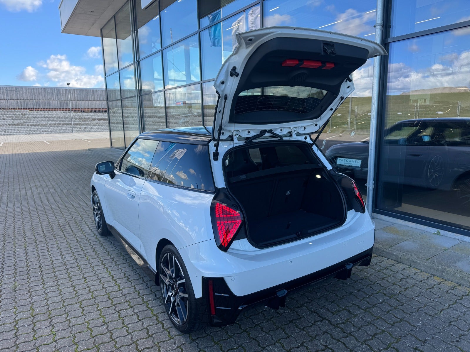 MINI Cooper SE JCW Trim XL 3d - 20