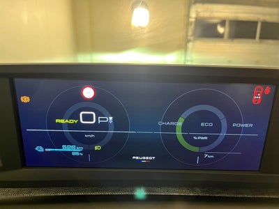 Peugeot e-3008 Allure Van